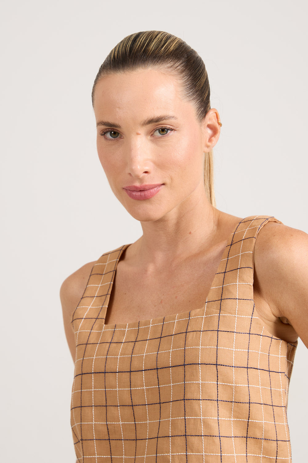 Cropped Little Chess Caramelo