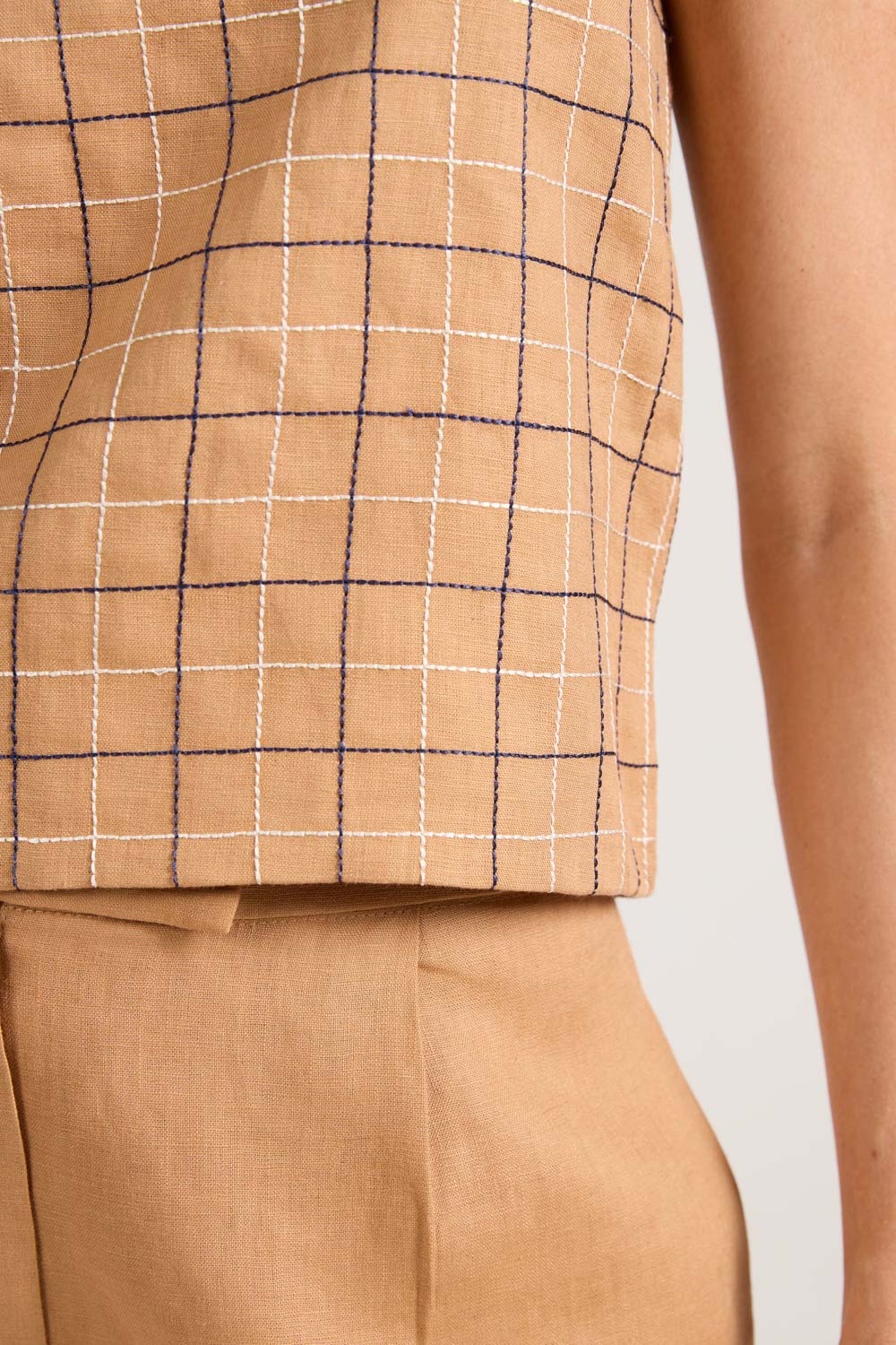 Cropped Little Chess Caramelo