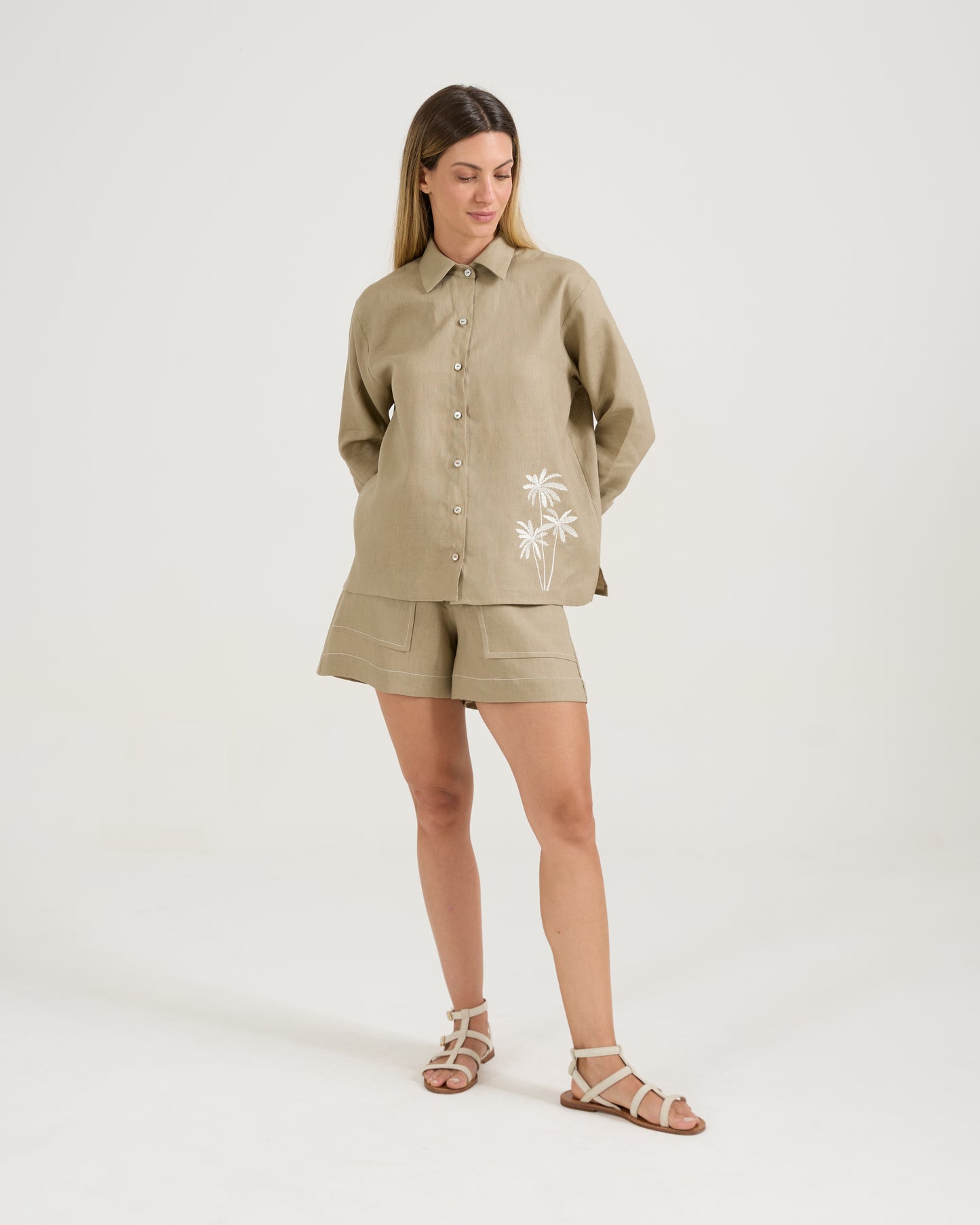 Camisa Bolsos Palmeira Cáqui