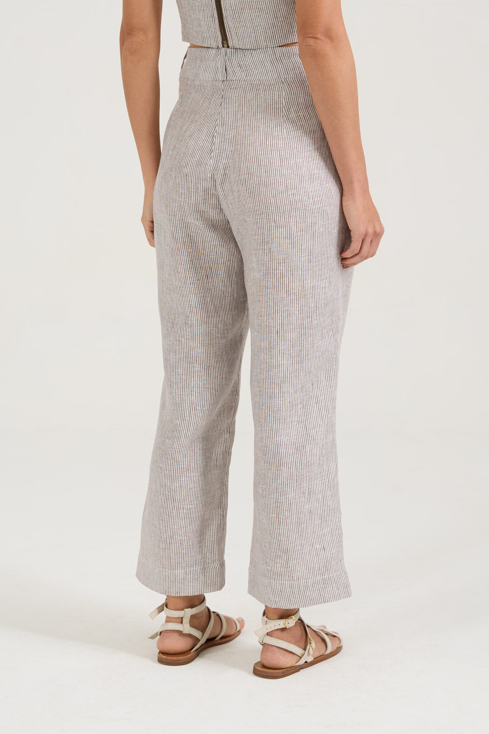 Calça Pregas Listras