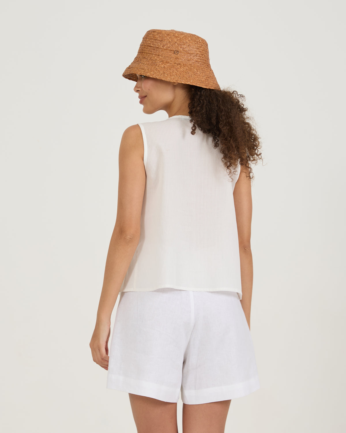 Blusa Pregas Cordões