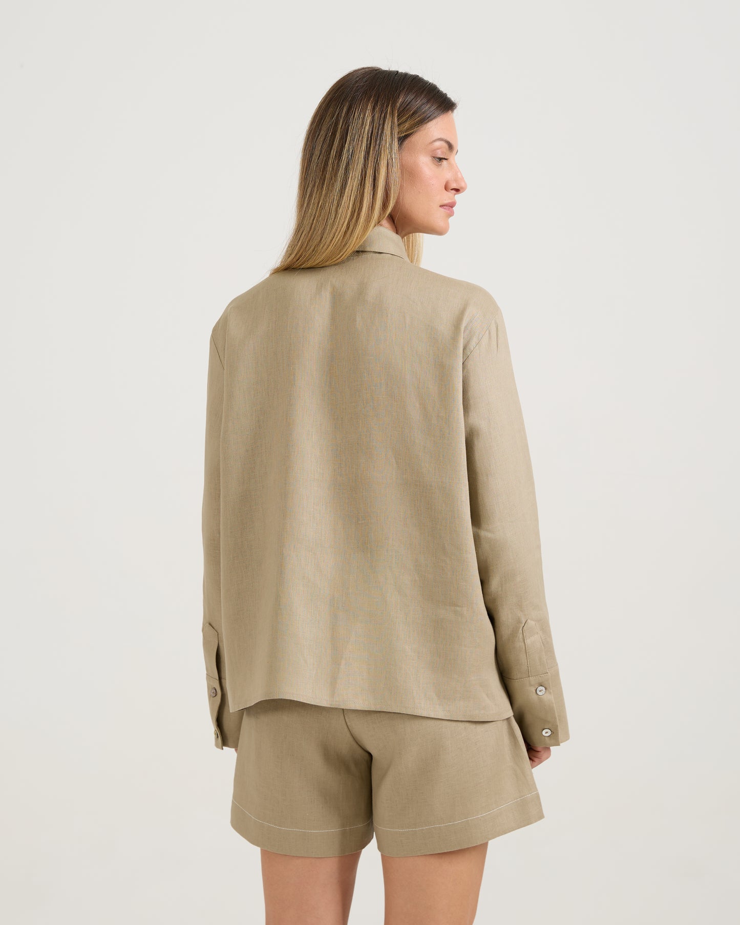 Camisa Bolsos Palmeira Cáqui