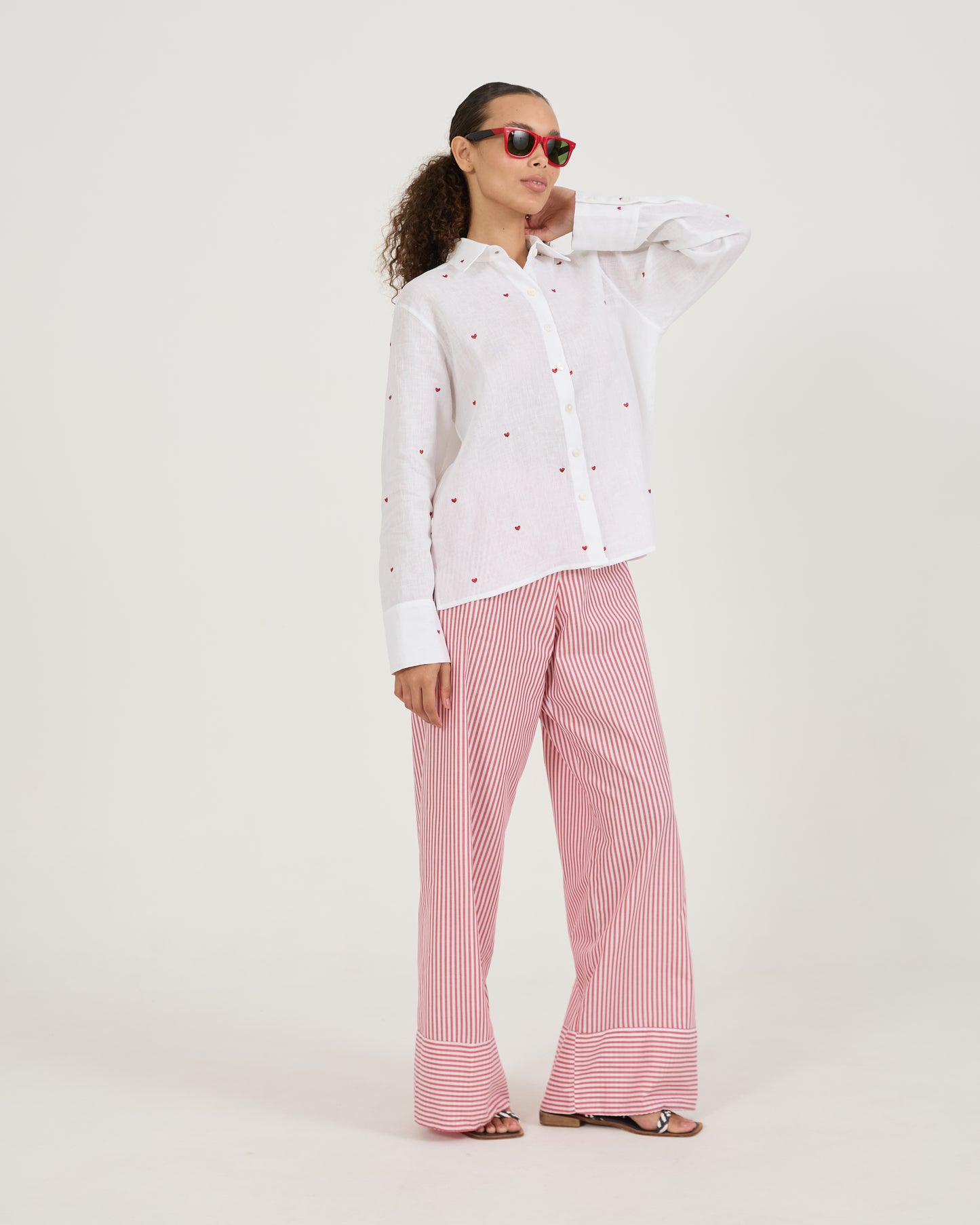 Camisa Bolsos Bordada Coração